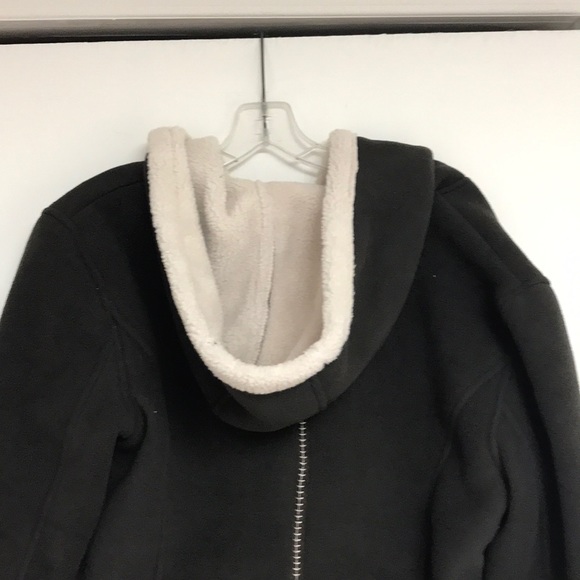Hooded jacket with faux fur lining - Picture 4 of 7